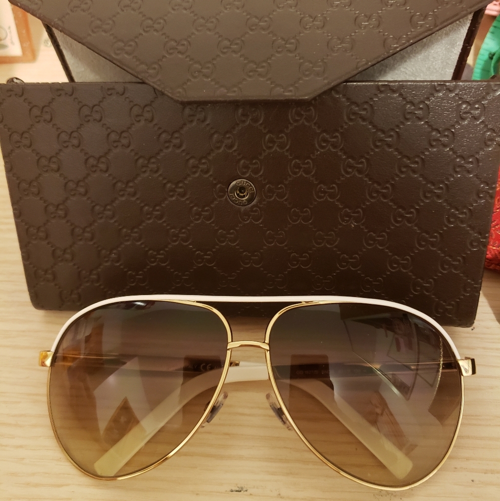 Gucci White/Gold Aviator Sunglasses